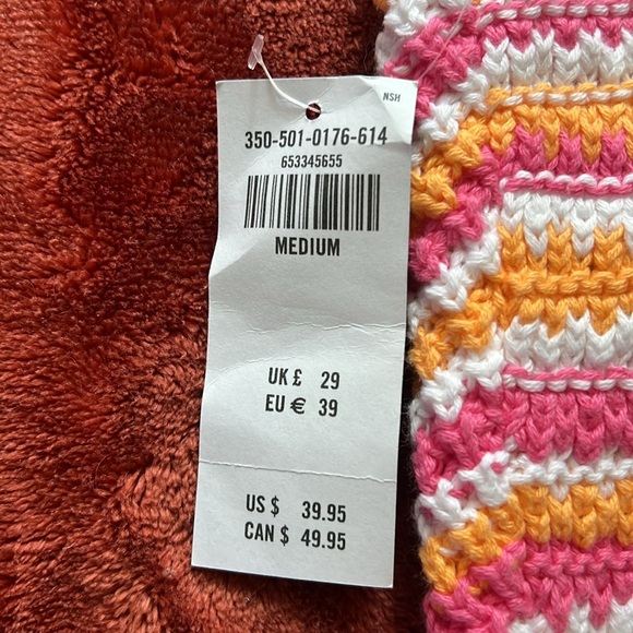 Crochet Top crisscross halter top - Picture 3 of 4